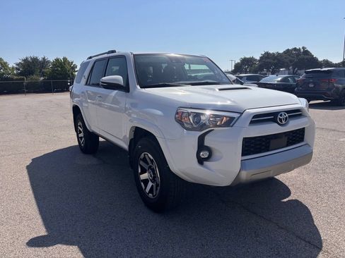 Used 2023 Toyota 4Runner TRD Off-Road Premium w/ Off Road Premium Plus Package AWD/4WD image 3
