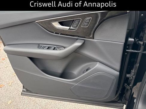 Certified 2025 Audi Q7 3.0T Premium w/ Convenience Package image 22