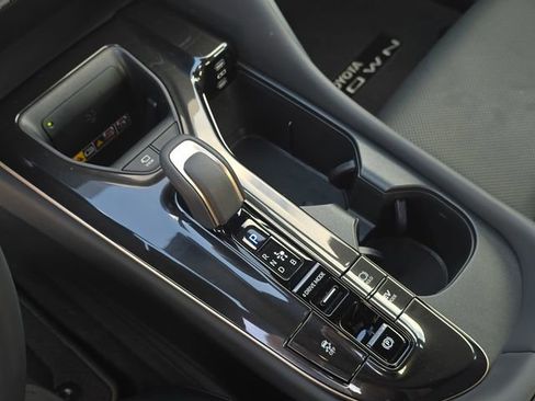 Used 2026 Toyota Crown Limited w/ Advanced Technology Package image 24