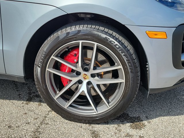 Certified 2023 Porsche Macan S AWD/4WD image 11