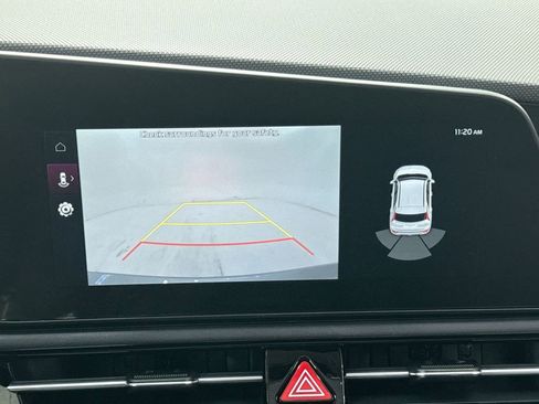 Used 2025 Kia Niro EX Touring image 22