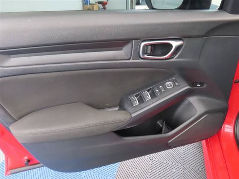 Used 2025 Honda Civic Sport image 13