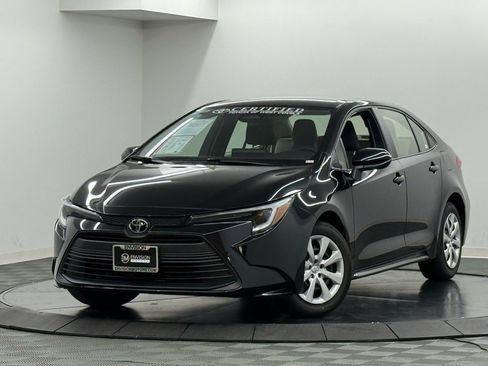 Certified 2026 Toyota Corolla LE image 2