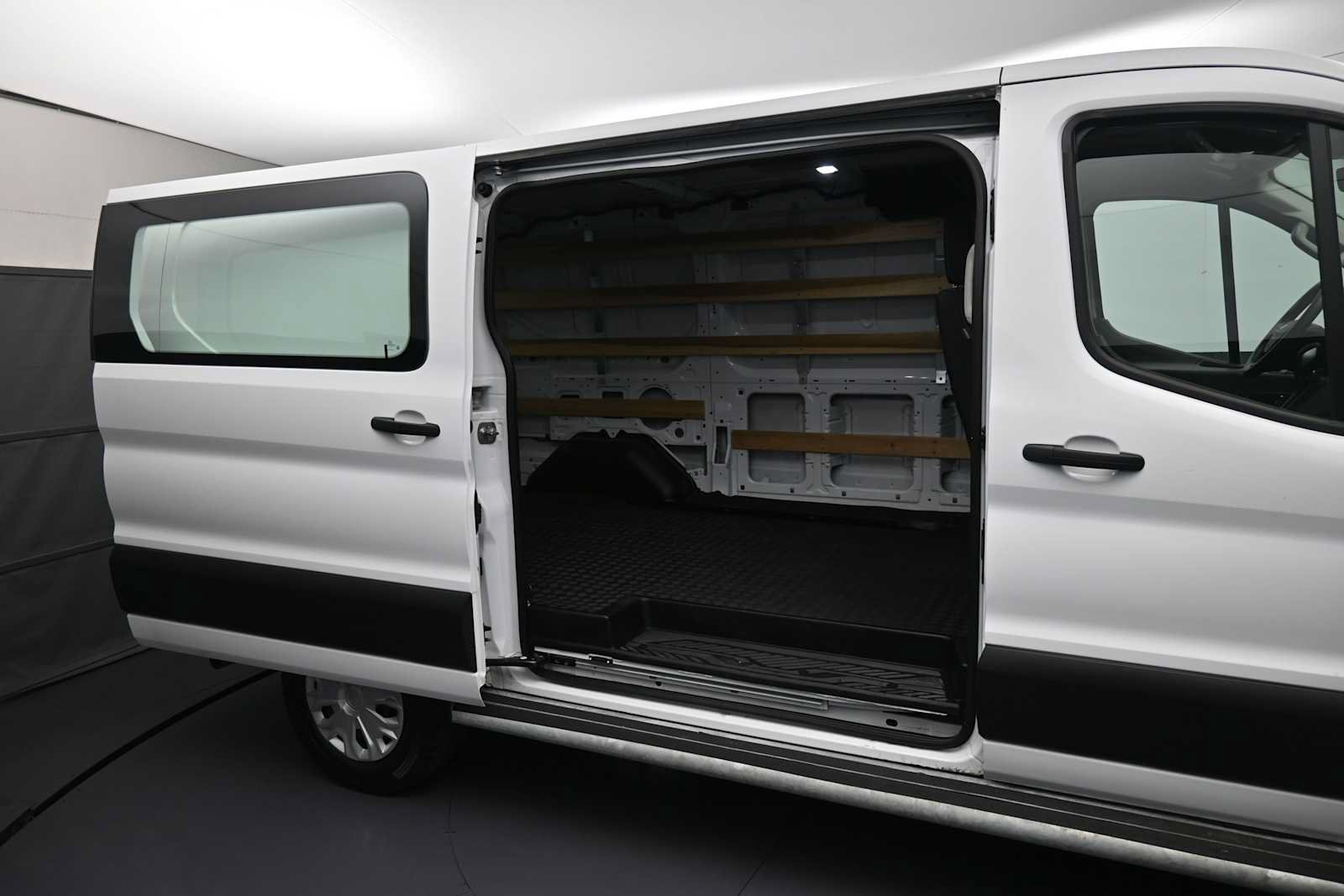Used 2025 Ford Transit 250 Low Roof w/ Exterior Upgrade Package RWD image 27
