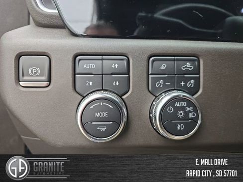 Used 2023 GMC Sierra 1500 SLT w/ SLT Premium Package image 31