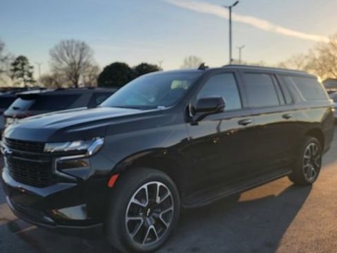 Used 2023 Chevrolet Suburban RST w/ Luxury Package image 1