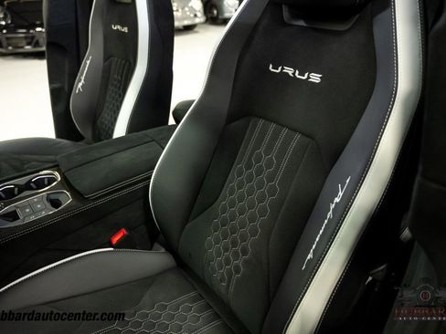 Used 2024 Lamborghini Urus Performante image 19