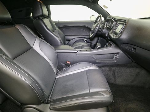 Used 2015 Dodge Challenger R/T Plus image 19