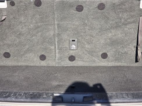 Used 2021 Toyota Highlander Limited image 24