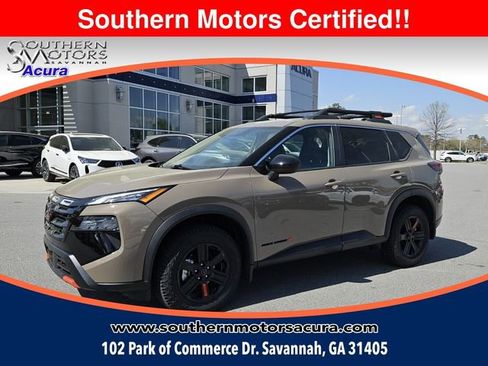 Used 2025 Nissan Rogue SV AWD/4WD image 1