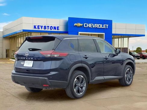 Used 2025 Nissan Rogue SV FWD image 7