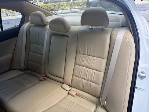 Used 2011 Honda Accord SE image 25