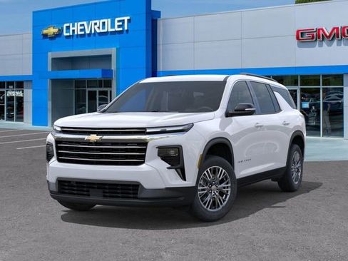 New 2026 Chevrolet Traverse LT image 6