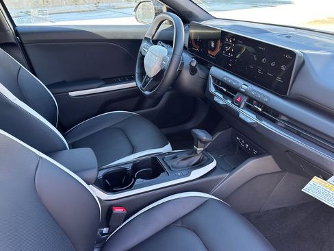 New 2026 Kia K4 EX FWD image 11