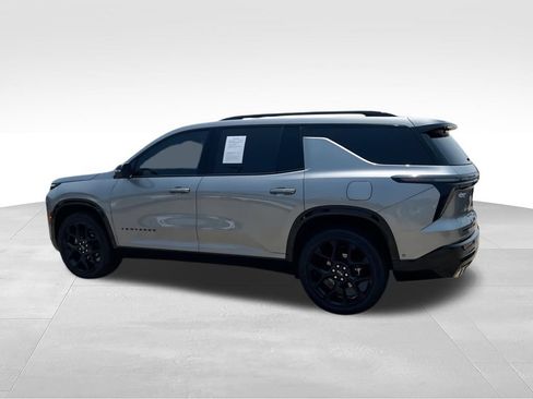 Used 2026 Chevrolet Traverse RS w/ LPO, Floor Liner Package AWD/4WD image 6