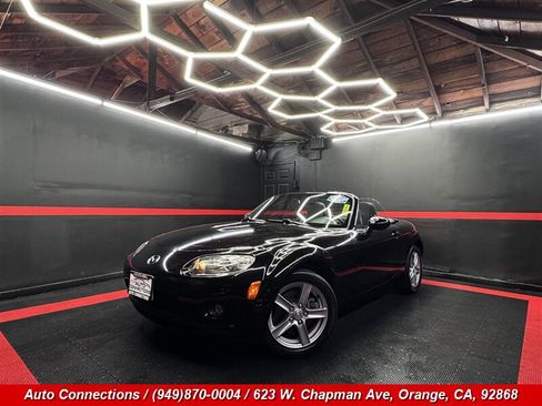 Used 2007 MAZDA MX-5 Miata Sport RWD image 2