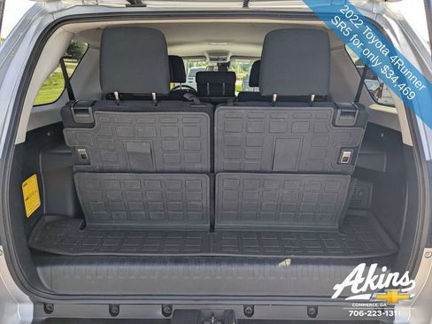 Used 2022 Toyota 4Runner SR5 AWD/4WD image 12