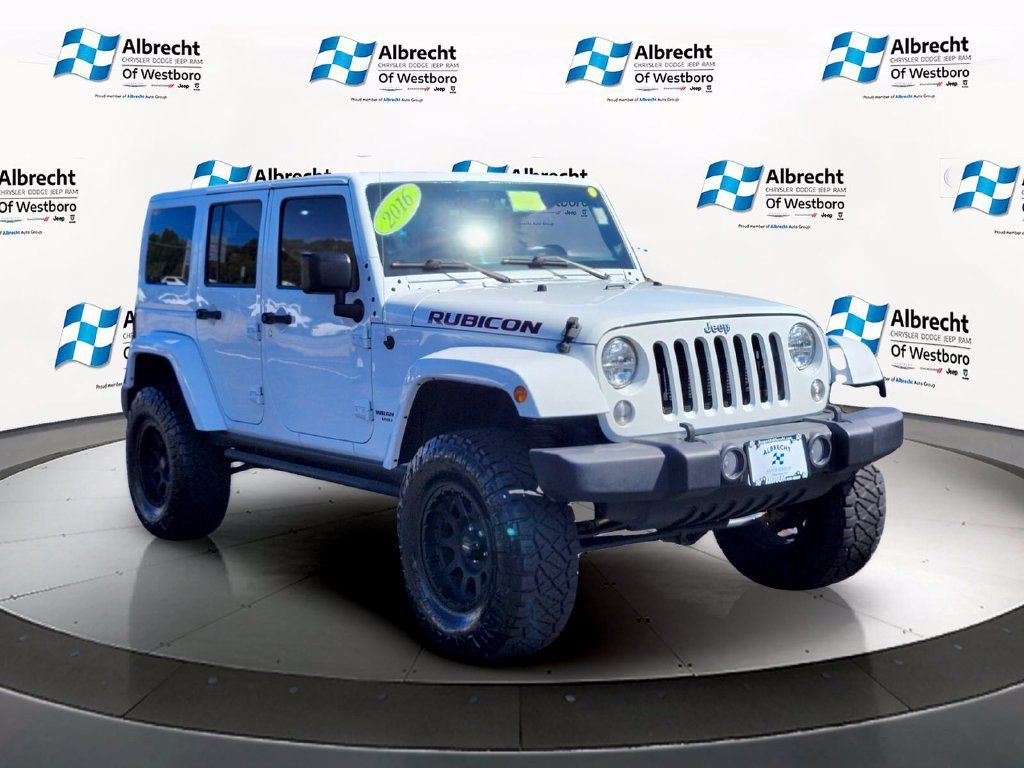 Used 2016 Jeep Wrangler Unlimited Rubicon w/ Connectivity Group AWD/4WD image 7