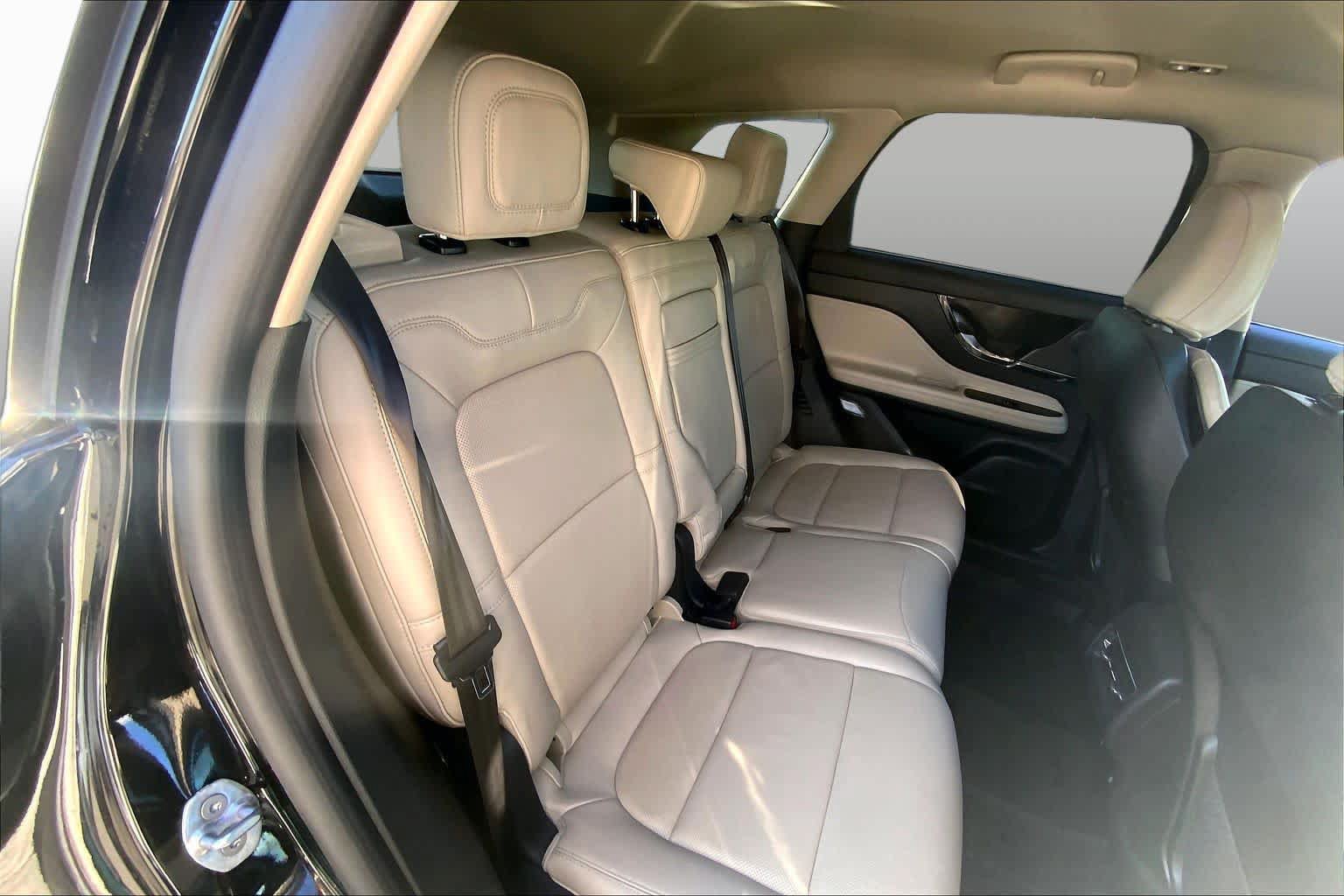 Used 2025 Lincoln Corsair Reserve AWD/4WD image 18