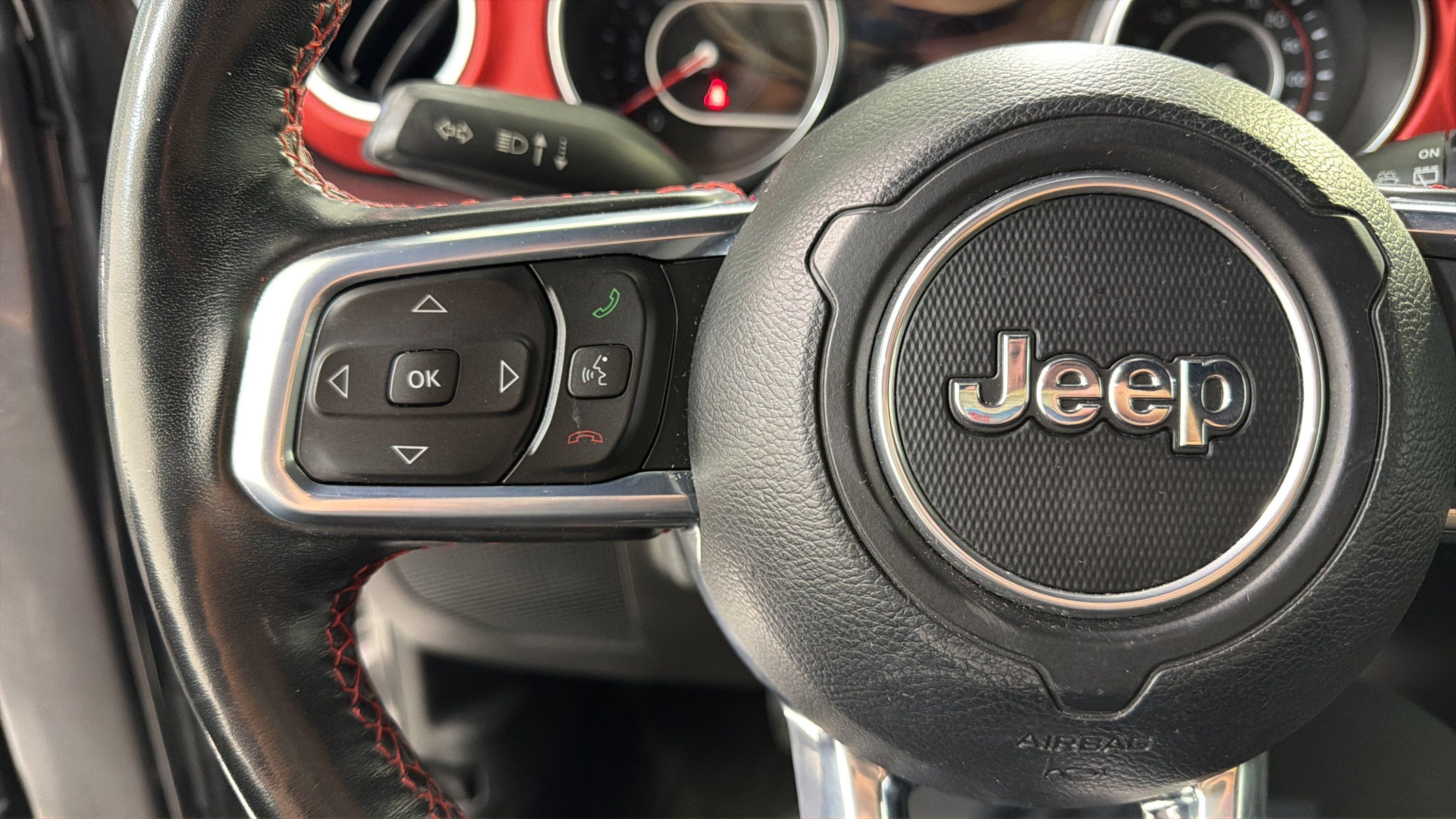 Used 2021 Jeep Wrangler Unlimited Rubicon AWD/4WD image 13