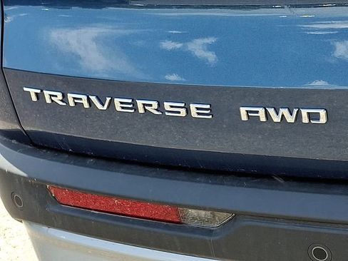Used 2026 Chevrolet Traverse LT AWD/4WD image 34