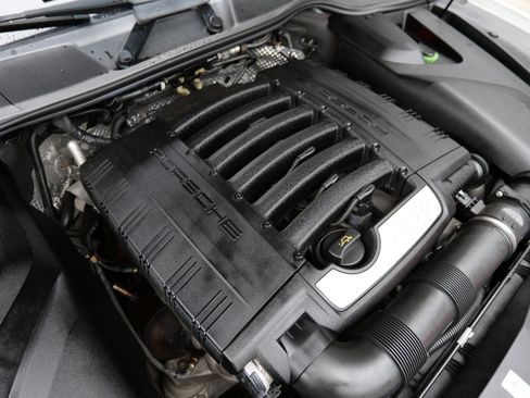 Used 2016 Porsche Cayenne image 55