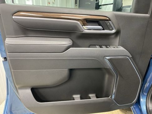 Used 2025 Chevrolet Silverado 3500 LT w/ All Star Edition image 24