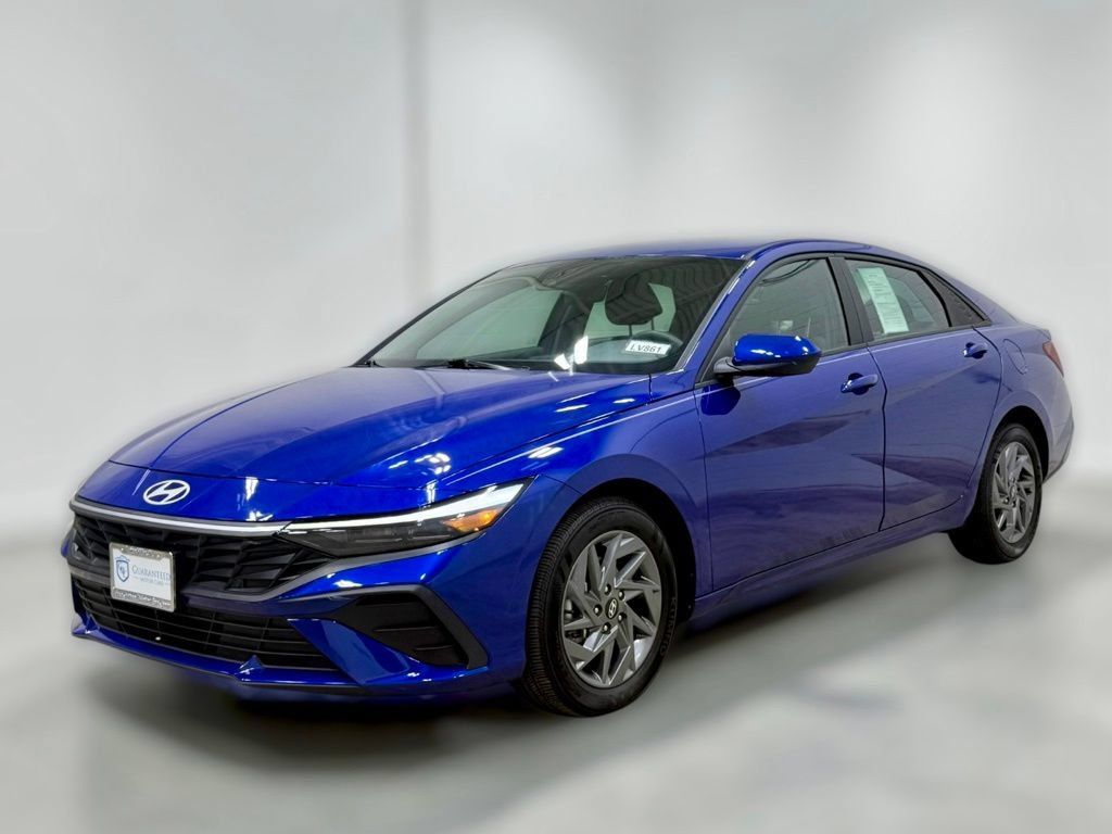 Used 2024 Hyundai Elantra SEL FWD image 8