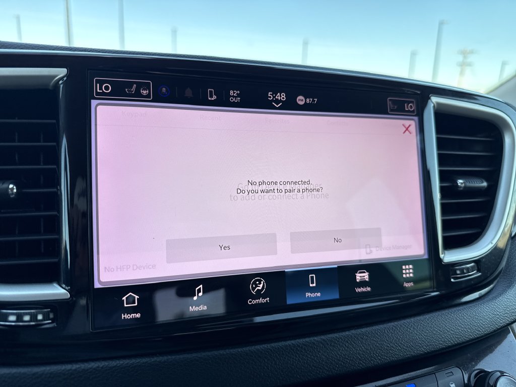 Used 2021 Chrysler Pacifica Touring-L FWD image 19