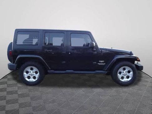 Used 2015 Jeep Wrangler Unlimited Sahara image 4