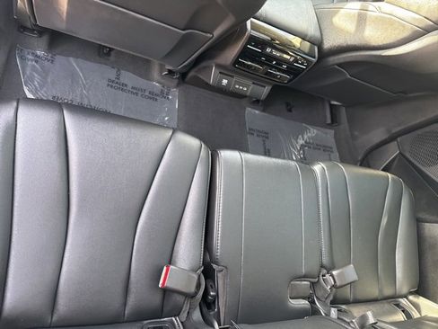 Used 2025 Acura MDX SH-AWD image 26