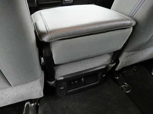 Used 2016 RAM 2500 Tradesman w/ Chrome Appearance Group image 20