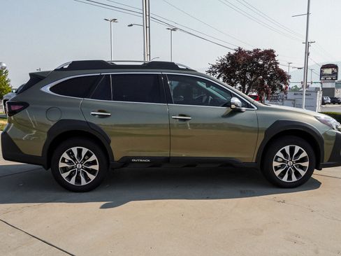 Used 2025 Subaru Outback Touring XT w/ Popular Package #2 AWD/4WD image 9