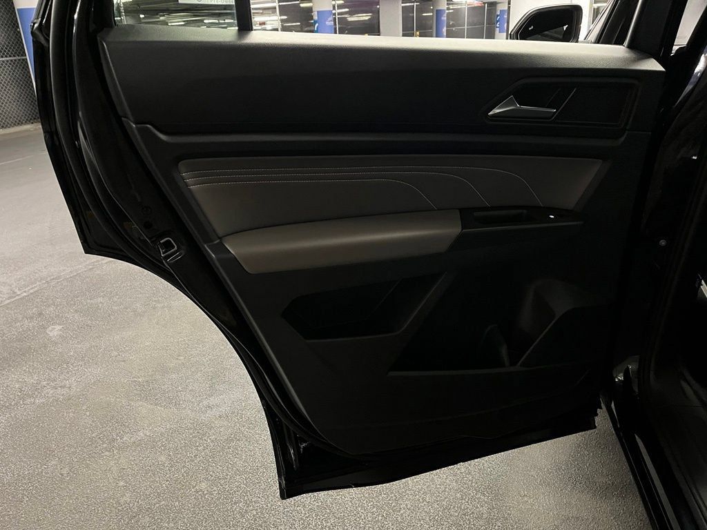 Used 2023 Volkswagen Atlas Cross Sport SE w/ Panoramic Sunroof Package AWD/4WD image 21