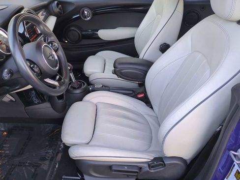 Used 2019 MINI Cooper S w/ Signature Upholstery Package image 18