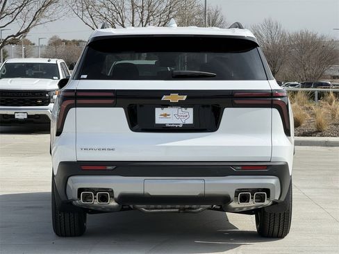 New 2026 Chevrolet Traverse LT image 5