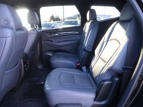 Used 2023 Buick Enclave Essence AWD/4WD image 18