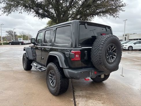 Used 2024 Jeep Wrangler Unlimited Rubicon image 7