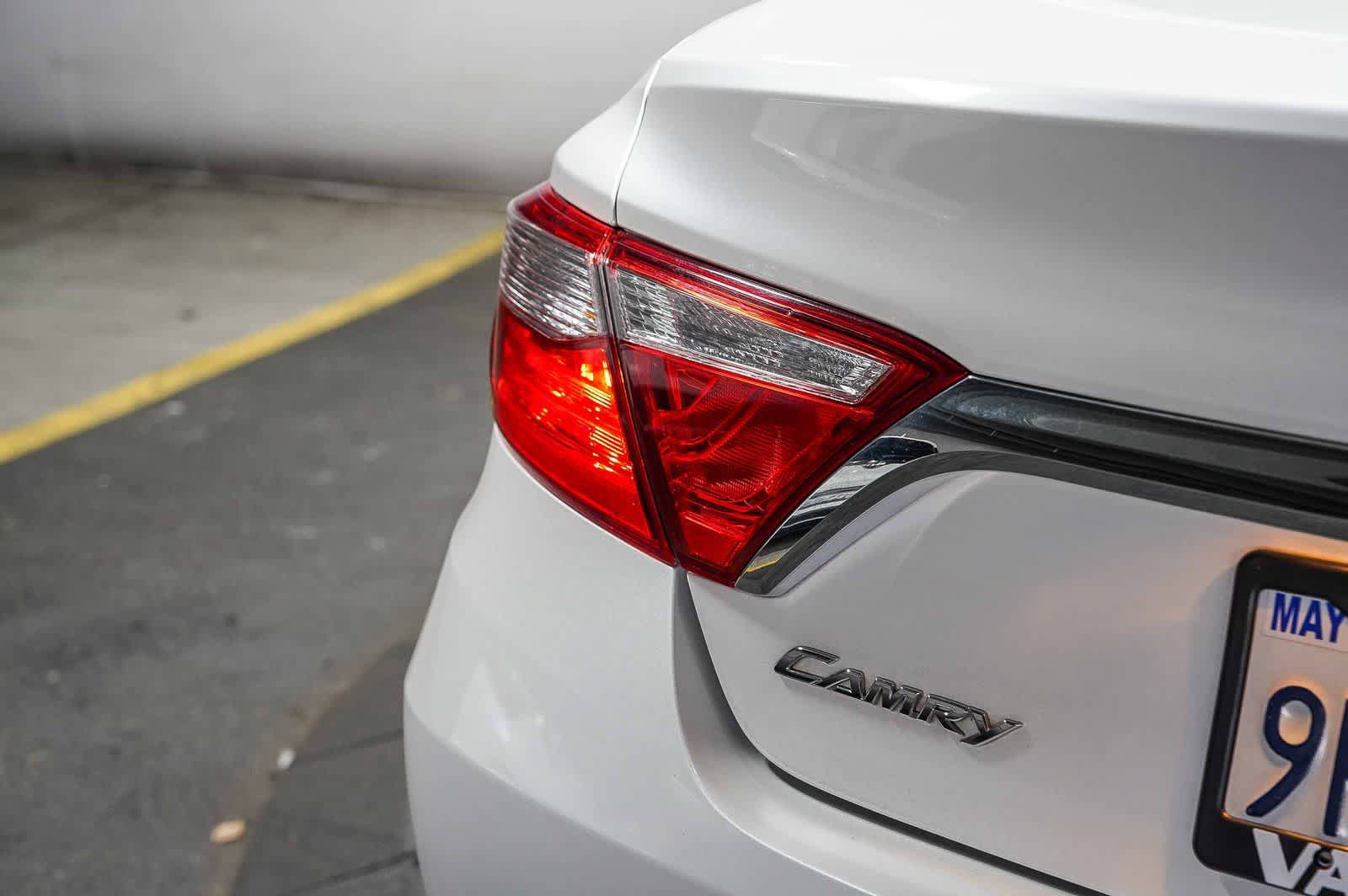 Certified 2016 Toyota Camry XLE w/ Advanced Technology Package FWD image 12