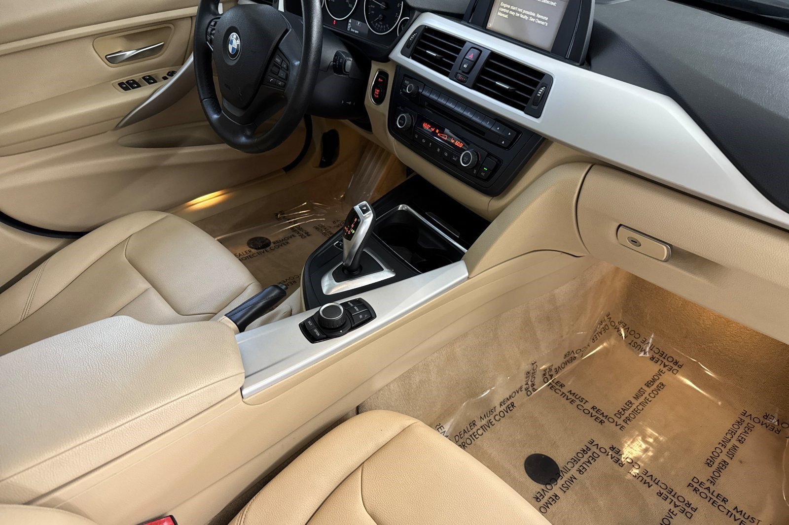 Used 2013 BMW 320i Sedan RWD image 32