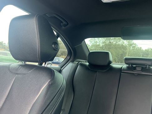 Used 2017 BMW 330i Sedan image 8