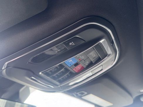 Used 2024 Jeep Grand Cherokee L Limited w/ Luxury Tech Group II image 23