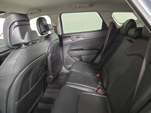 Certified 2025 Kia Sportage EX image 17
