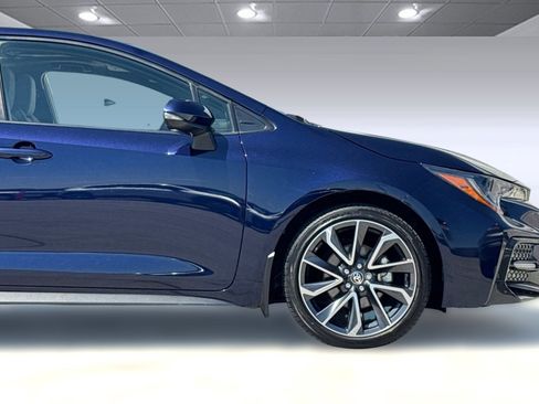 Used 2022 Toyota Corolla SE w/ SE Premium Package FWD image 33