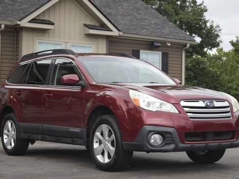 Used 2013 Subaru Outback 2.5i Premium AWD/4WD image 4