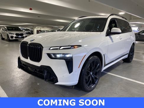 Used 2023 BMW X7 xDrive40i w/ M Sport Package image 1