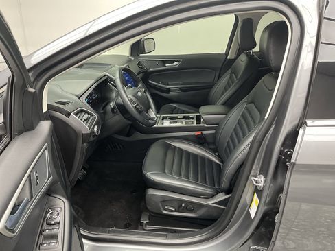 Used 2024 Ford Edge SEL w/ Convenience Package image 3