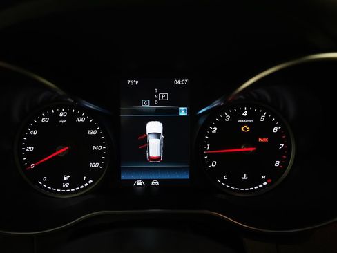 Used 2020 Mercedes-Benz GLC 300 4MATIC image 2