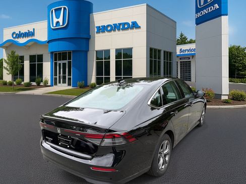Used 2024 Honda Accord EX image 6