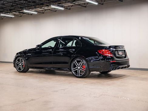 Used 2018 Mercedes-Benz E 63 AMG S image 26
